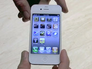 iPhone 4 32 32гб, белый,  куплен в Белгороде,  на гарантии,  новый!!